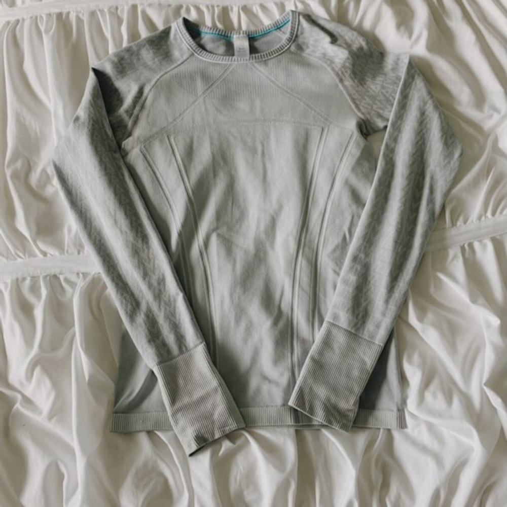 ivivva light purple long sleeve